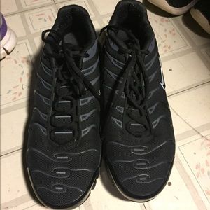 Nike air max plus. Black platinum running shoes